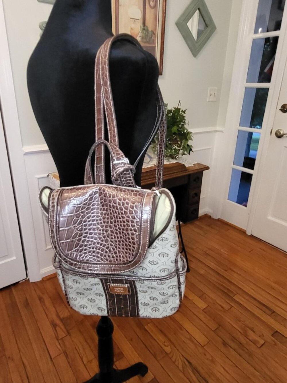 Liz Claiborne Tan Brown Croc Embossed Mini Backpack Purse Logo Travel Adjustable